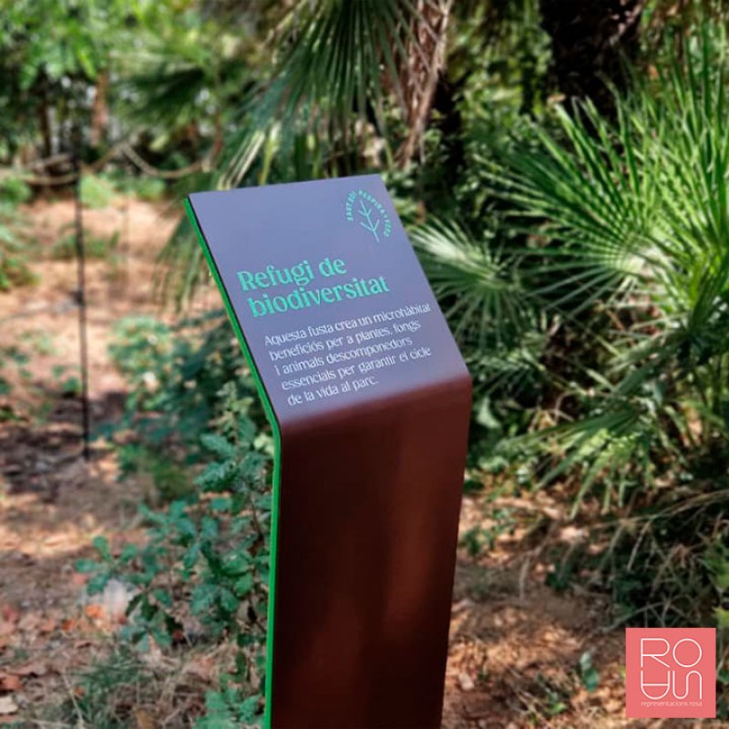 Faristol Petit d'acer per Parcs dins la ciutat